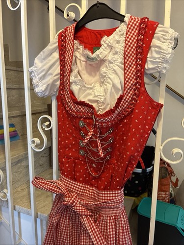 Red heart trachten - red,